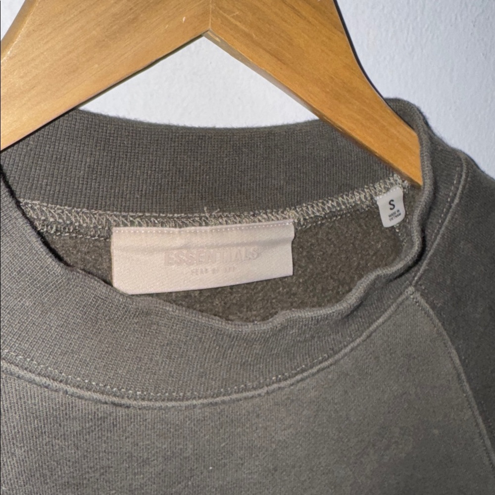 Essentials Fear Of God Crewneck / Small / Authentic / Made In Vietnam - Picture 5 of 8